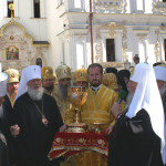 Патриарх Московский и всея Руси Алексий II возглавил Божественную Литургию в Свято-Успенской Киево-Печерской Лавре