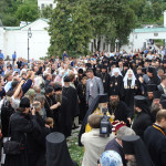 Братия встретила Святейшего Патриарха Кирилла в Киево-Печерской Лавре