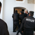 Монастырь призывает государственные и правоохранительные органы для разрешения возникшего конфликта