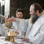 В Лазареву субботу архиепископ Павел совершил Божественную Литургию в Трапезном храме