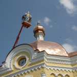 Икона, освященная для больничного храма, расположена над входом