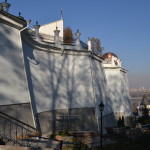 Завершаются реставрационные работы Дебоскетовской стены Лавры