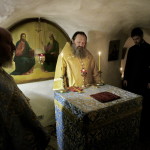 В день памяти свт.Иоанна Златоуста митрополит Павел служил в пещерах