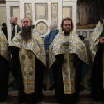 Вечером Воскресного дня митрополит Павел совершил службу Акафиста всем преподобным Печерским