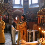 В Крестовоздвиженском храме раннюю Литургию совершил митрополит Павел