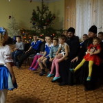 С Рождеством Христовым детей из реабилитационного центра с. Копылов поздравили братия соцотдела Лавры