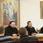 На молодіжній зустрічі обговорювали житія Печерських святих