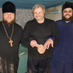 Братия Лавры оказали адресную помощь нуждающимся из Киевской области