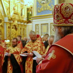 Богослужения Недели святых жен-мироносиц возглавил митрополит Павел
