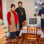 Братия соцотдела поздравили с наступающим Рождеством Христовым пожилых людей