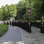 В день обретения мощей сщмч. Владимира в Лавре совершены торжественные богослужения