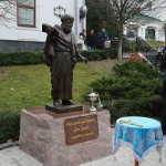 Митрополит Павел освятил памятник св. Клименту Охридскому