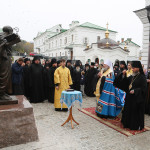 Митрополит Павел освятил памятник св. Клименту Охридскому