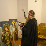 В Лавре освящены накупольные кресты Троицкой церкви