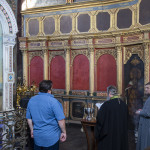 Совершено освящение накупольных крестов церкви Спаса на Берестове