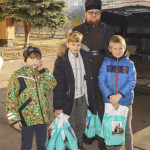 В преддверии праздника Святителя Николая братия навестили детей