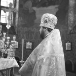 Священноархимандрит Лавры возглавил Литургию в Рождественский сочельник