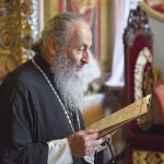 Священноархимандрит Лавры возглавил богослужения Пятидесятницы