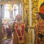 Священноархимандрит Лавры возглавил богослужения Недели 6-й по Пасхе